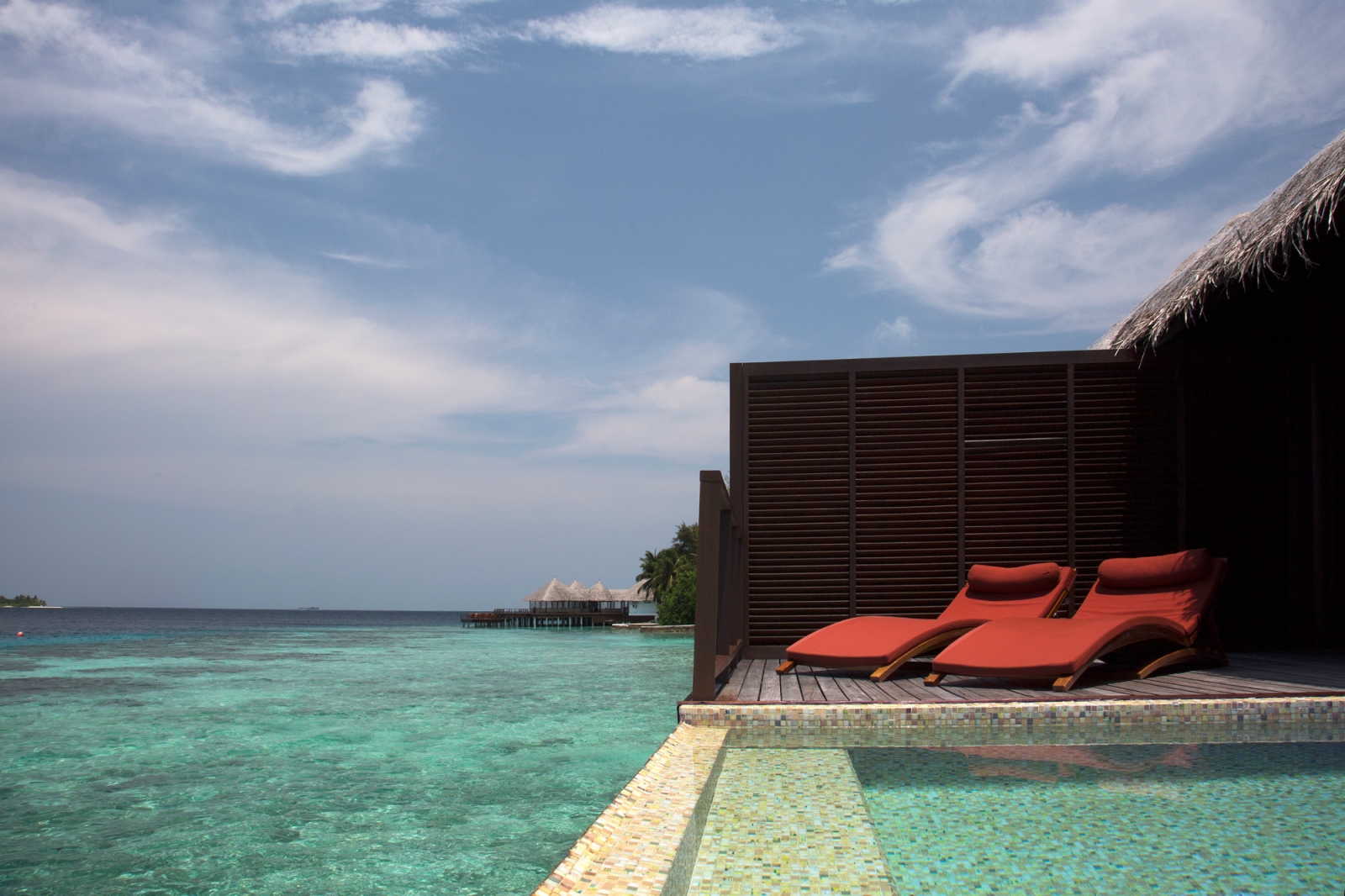 content/hotel/Coco Bodu Hithi/Accommodation/Water Villa/CocoBodu-Acc-WaterVilla-01.jpg